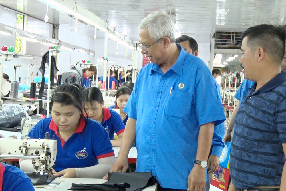 Lắng nghe, chia sẻ cùng doanh nghiệp Lắng nghe, chia sẻ cùng doanh nghiệp