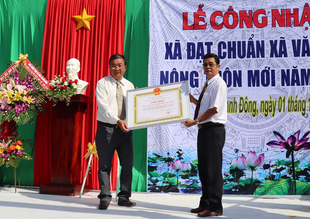 Xã Bình Thạnh Đông đạt chuẩn văn hóa nông thôn mới