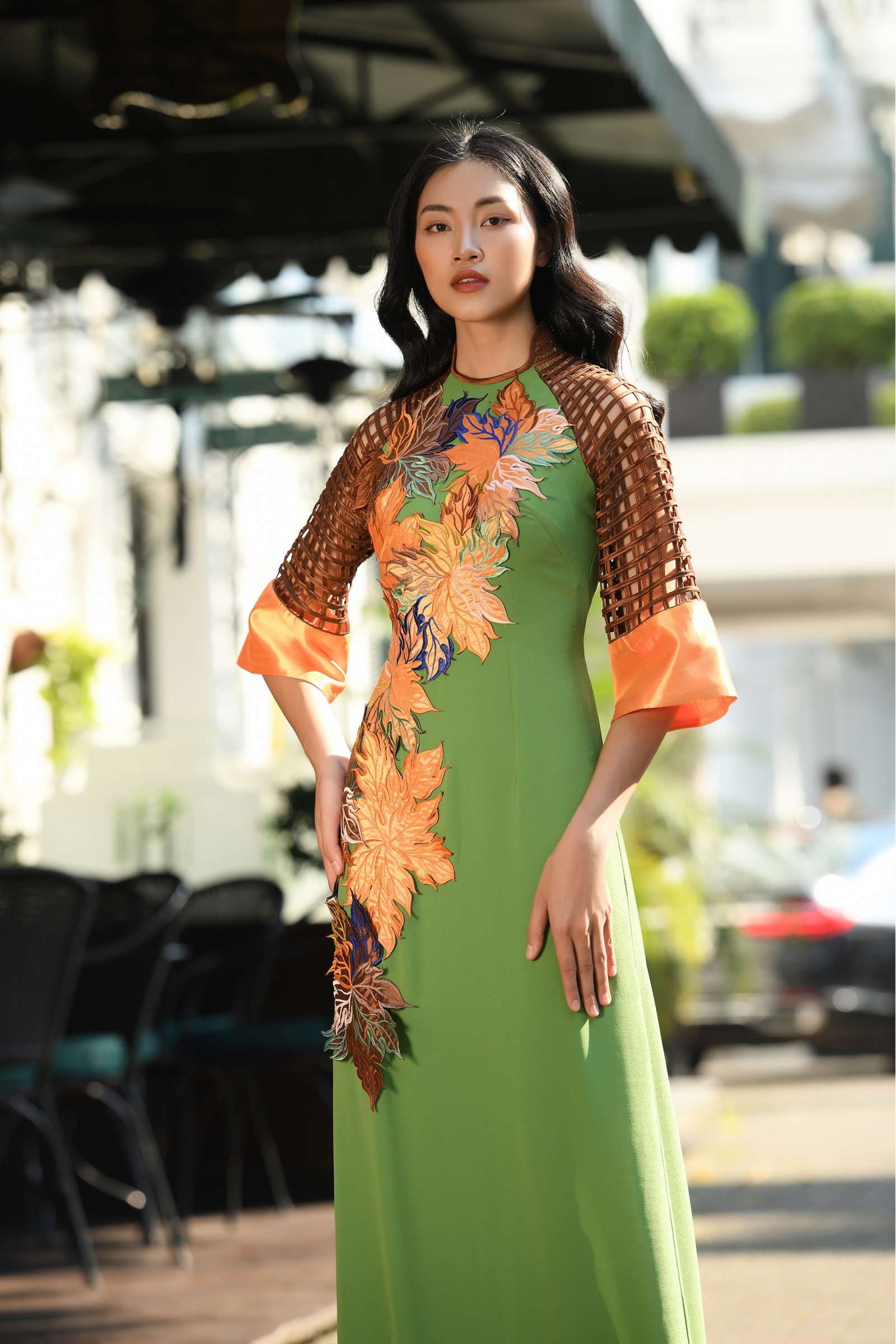 Ngẩn ngơ ngắm tà áo dài trong "Sắc thu quyến rũ"