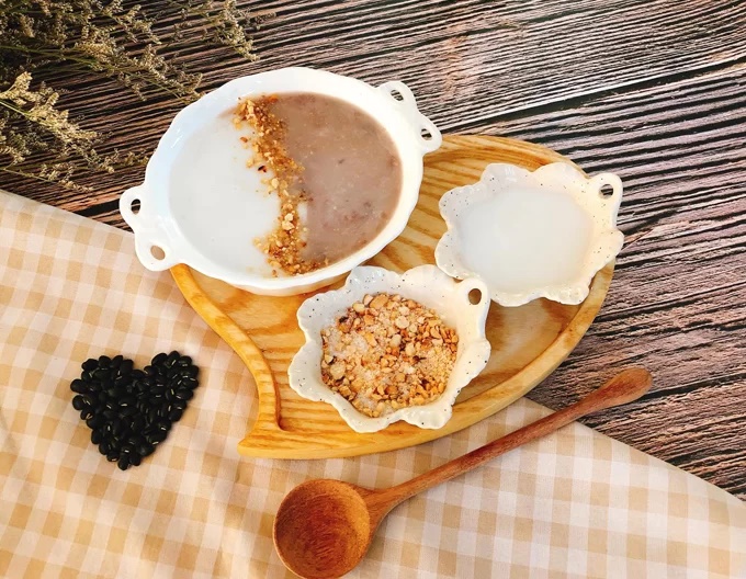Cháo đậu đen cốt dừa