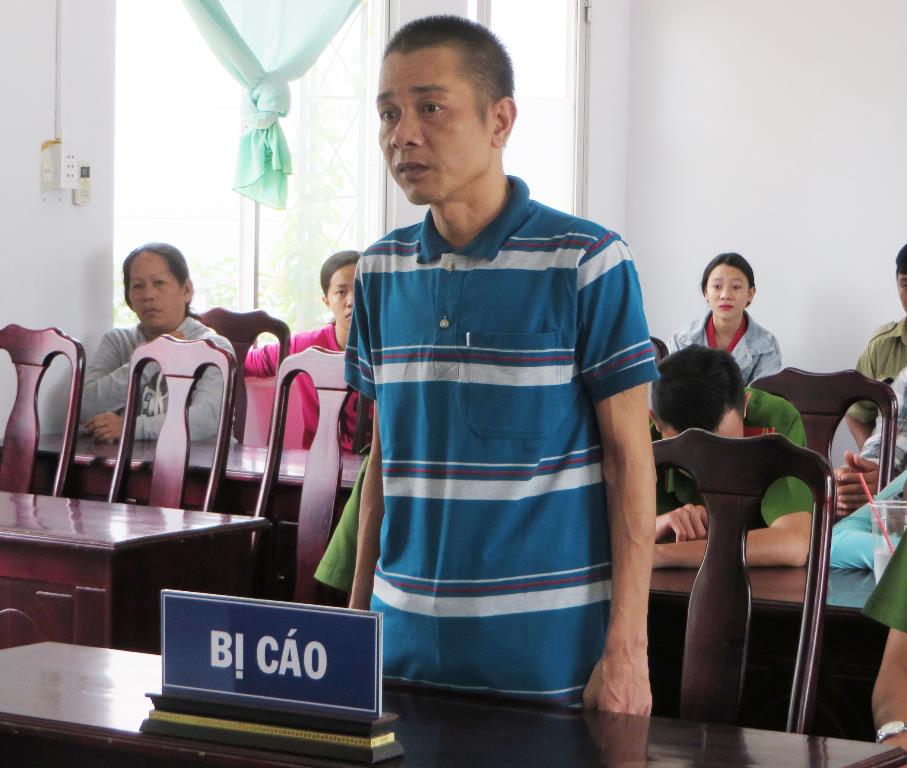 Ngồi tù vì hành hung, đe dọa người thi hành công vụ
