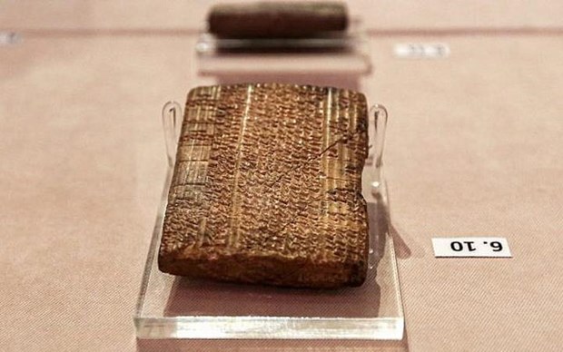 Iran trưng bày 300 phiến đất sét cổ khắc chữ được Mỹ trao trả