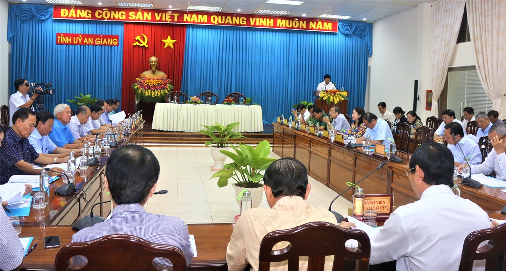 Họp Tiểu ban Văn kiện Đại hội đại biểu Đảng bộ tỉnh lần thứ XI