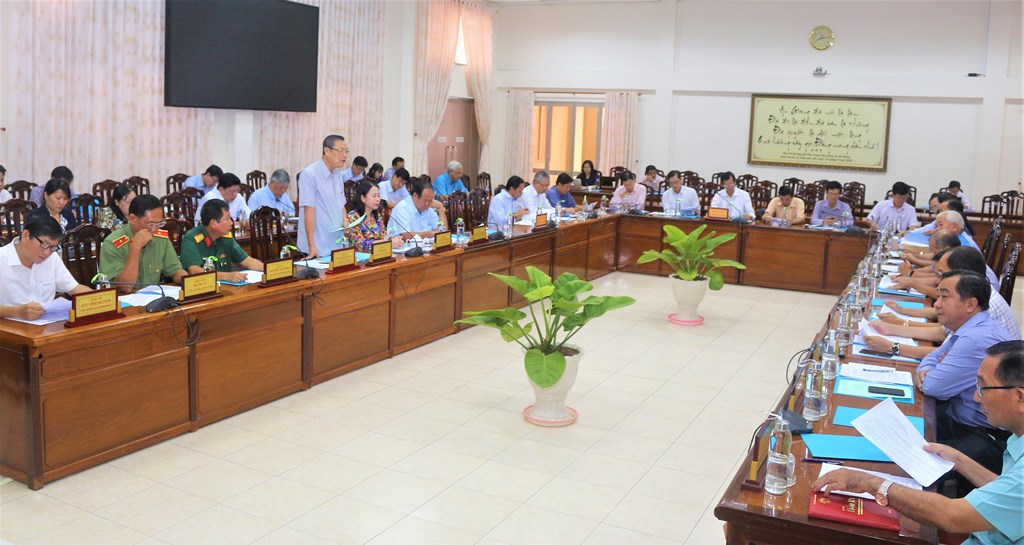 Họp Tiểu ban Văn kiện Đại hội đại biểu Đảng bộ tỉnh lần thứ XI