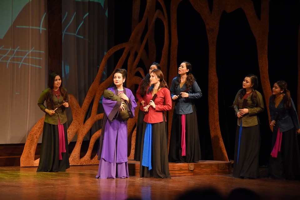 'Thanh xuân hóa' sân khấu Việt