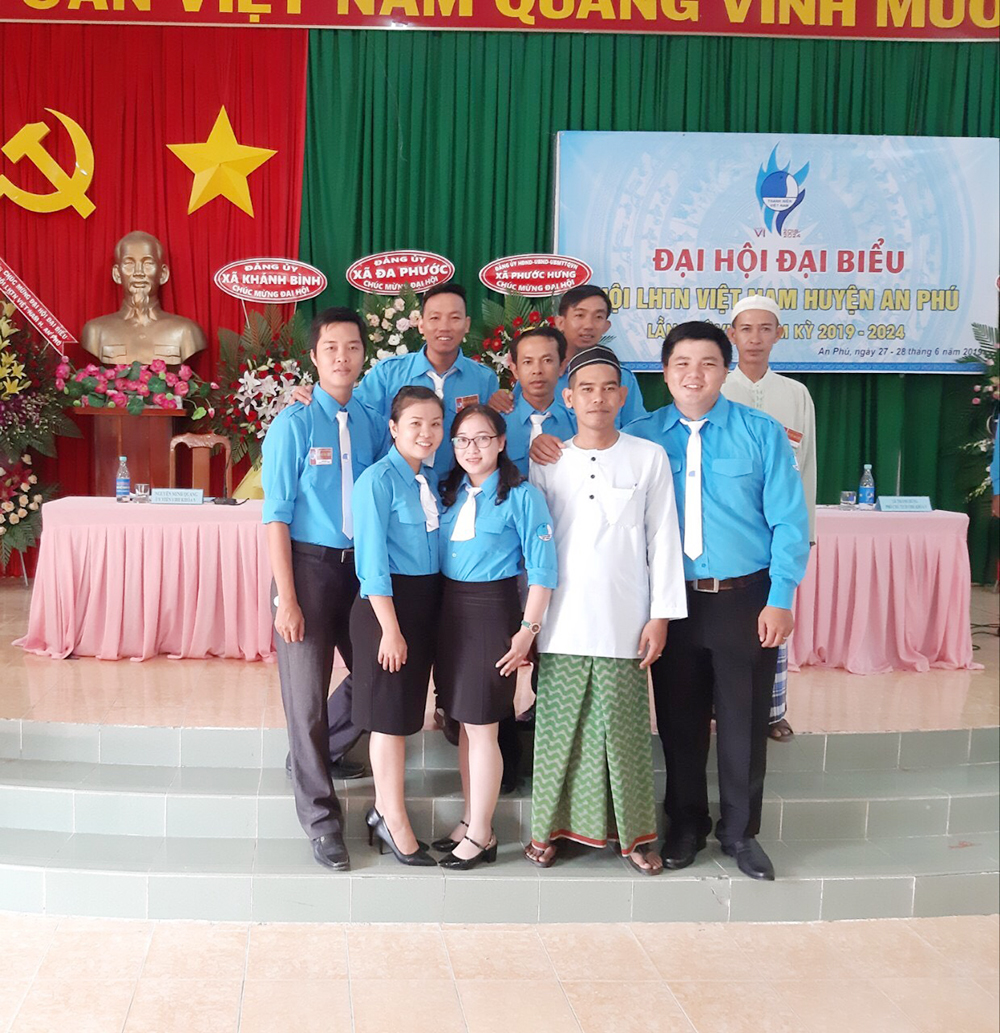 Phát triển Đảng trong đồng bào dân tộc thiểu số ở An Giang - Kỳ 3: Xứng danh người đảng viên Phát triển Đảng trong đồng bào dân tộc thiểu số ở An Giang Kỳ 3: Xứng danh người đảng viên