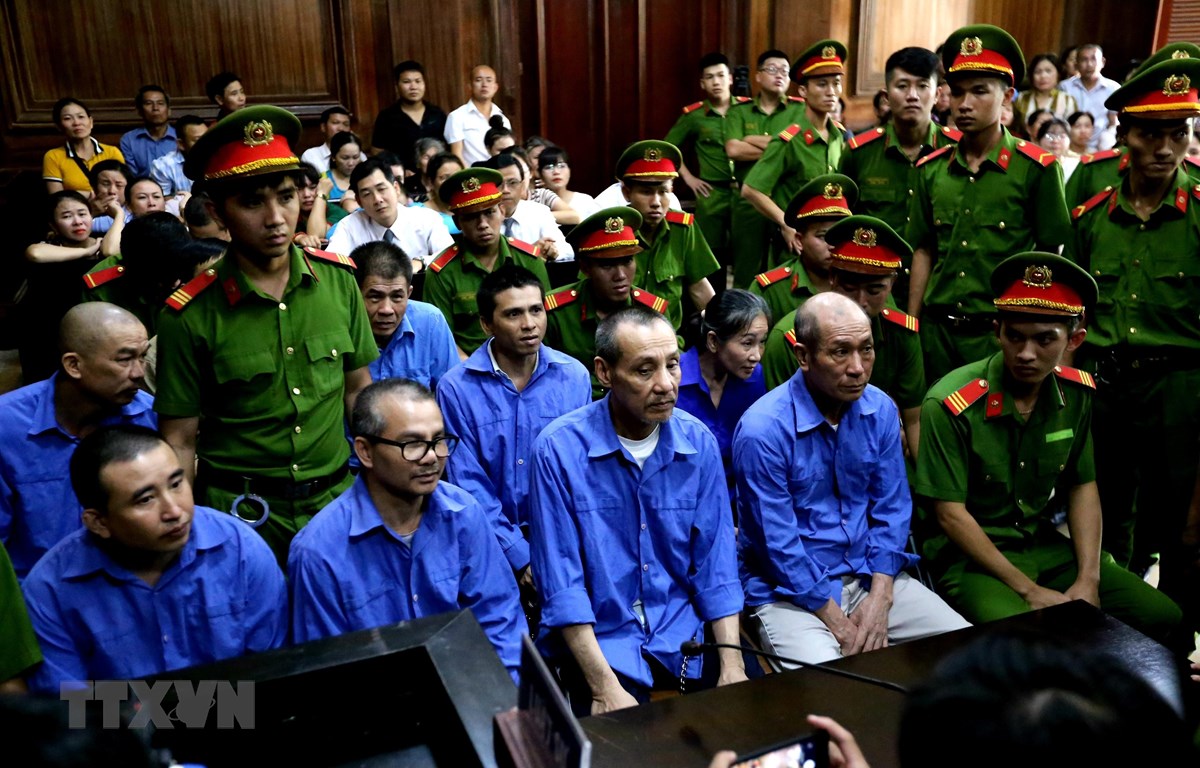 Vụ mua bán 379 bánh heroin: 8 án tử hình và 1 án chung thân