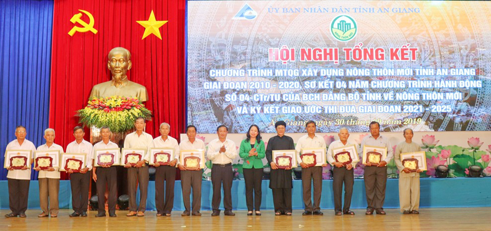 Vai trò của tổ chức Đảng trong xây dựng nông thôn mới ở An Giang Vai trò của tổ chức Đảng trong xây dựng nông thôn mới ở An Giang