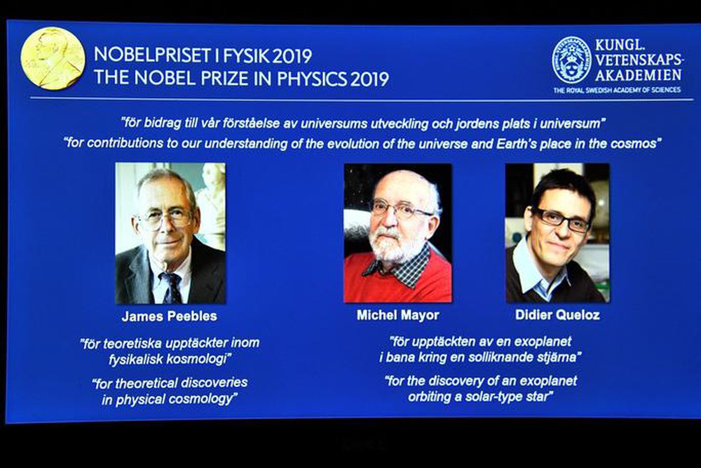 Nobel Vật lý 2019 và sự tiến hóa của vũ trụ