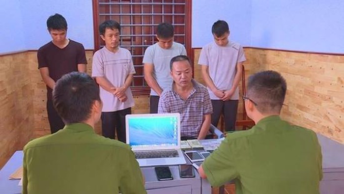 Phá đường dây cá độ bóng đá giao dịch hơn 2 tỉ mỗi tuần