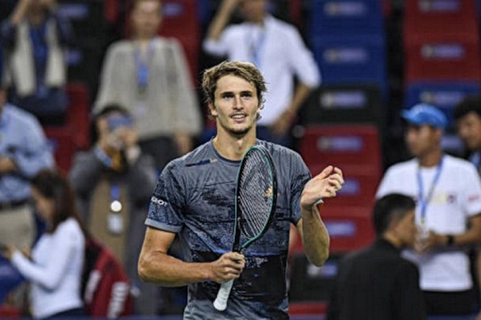 Federer dừng bước ở tứ kết Thượng Hải Masters