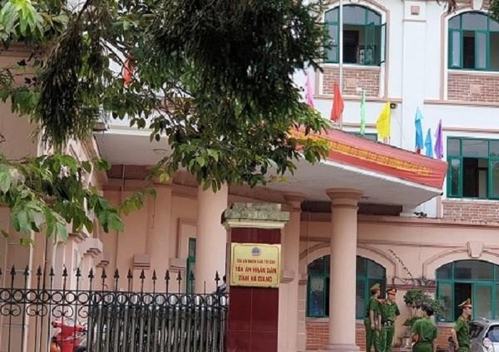 Vụ gian lận điểm thi tại Hà Giang, Sơn La: Xét xử cùng thời điểm