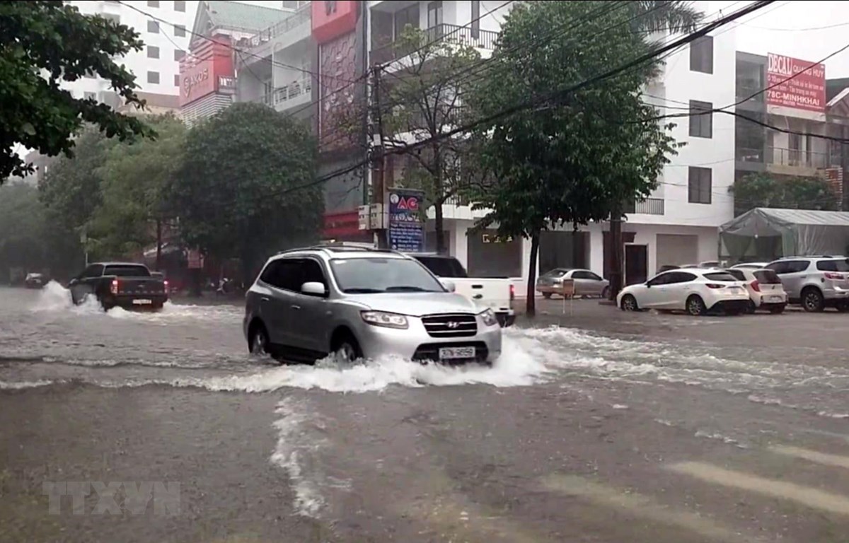 Trung Bộ mưa lớn diện rộng kéo dài đến hết ngày 19-10