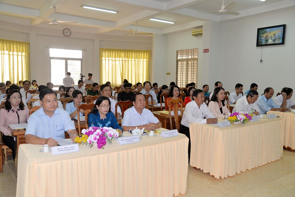 Phát động Tháng cao điểm “Vì người nghèo” năm 2019