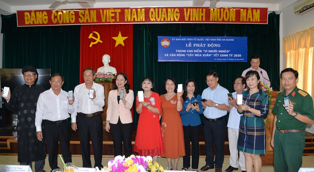 Phát động Tháng cao điểm “Vì người nghèo” năm 2019