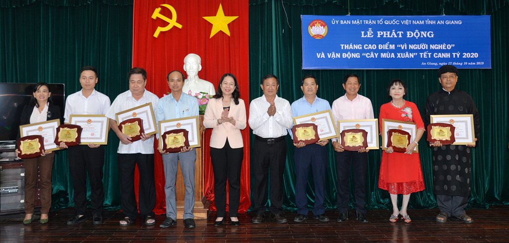 Phát động Tháng cao điểm “Vì người nghèo” năm 2019