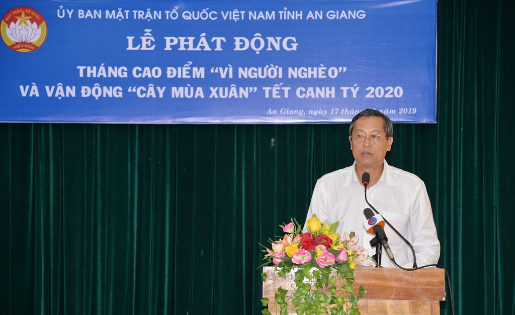 Phát động Tháng cao điểm “Vì người nghèo” năm 2019