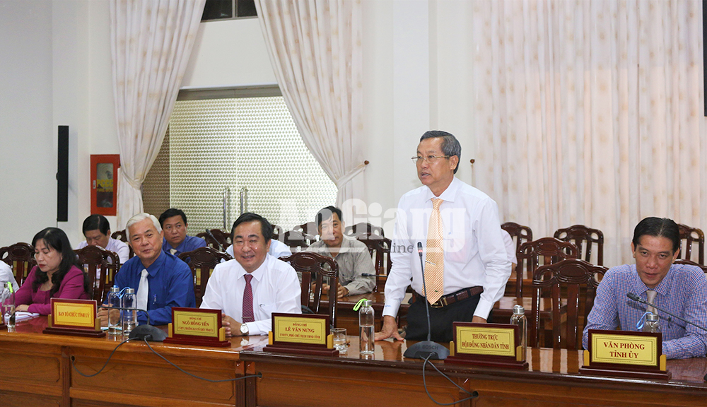 Trao quyết định cán bộ thuộc diện Ban Thường vụ Tỉnh ủy quản lý Trao quyết định cán bộ thuộc diện Ban Thường vụ Tỉnh ủy quản lý