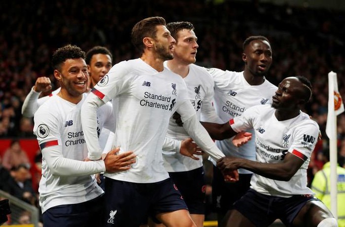 Nghẹt thở đại chiến, Liverpool suýt thua Man United tại Old Trafford
