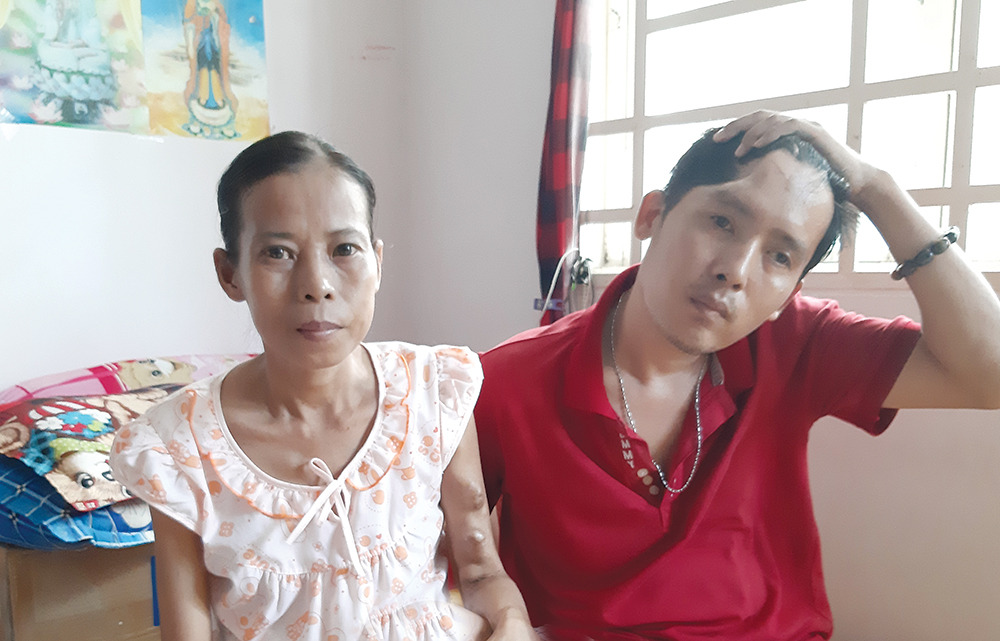 Hai vợ chồng bệnh tật cần giúp đỡ Hai vợ chồng bệnh tật cần giúp đỡ