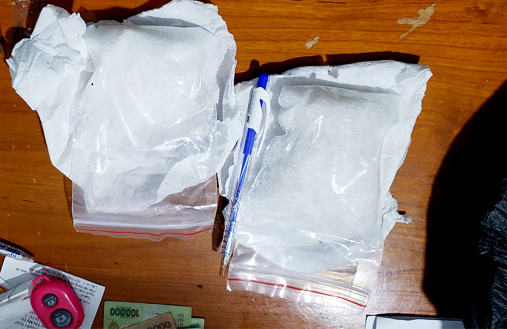 Bắt giữ đôi tình nhân mua bán ma túy đá Bắt giữ đôi tình nhân, thu giữ trên 250 gram ma túy đá
