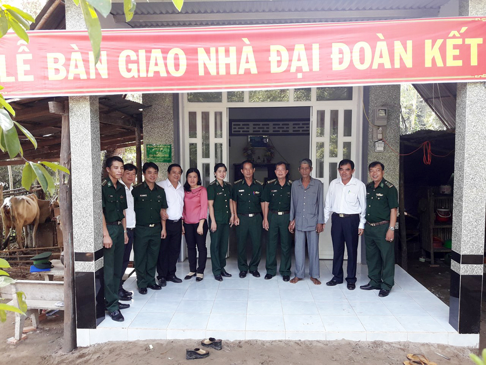 Đảng trong lòng người dân biên giới An Giang - Kỳ 3: Tình quân dân như cá với nước Đảng trong lòng người dân biên giới An Giang Xây dựng cột mốc trong lòng nhân dân - Kỳ 3: Tình quân dân như cá với nước