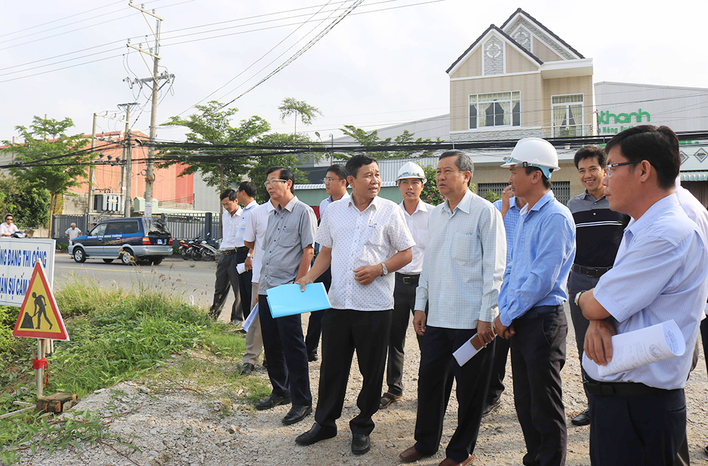 Kiểm tra tiến độ thực hiện một số công trình giao thông trọng điểm Kiểm tra tiến độ thực hiện một số công trình giao thông trọng điểm