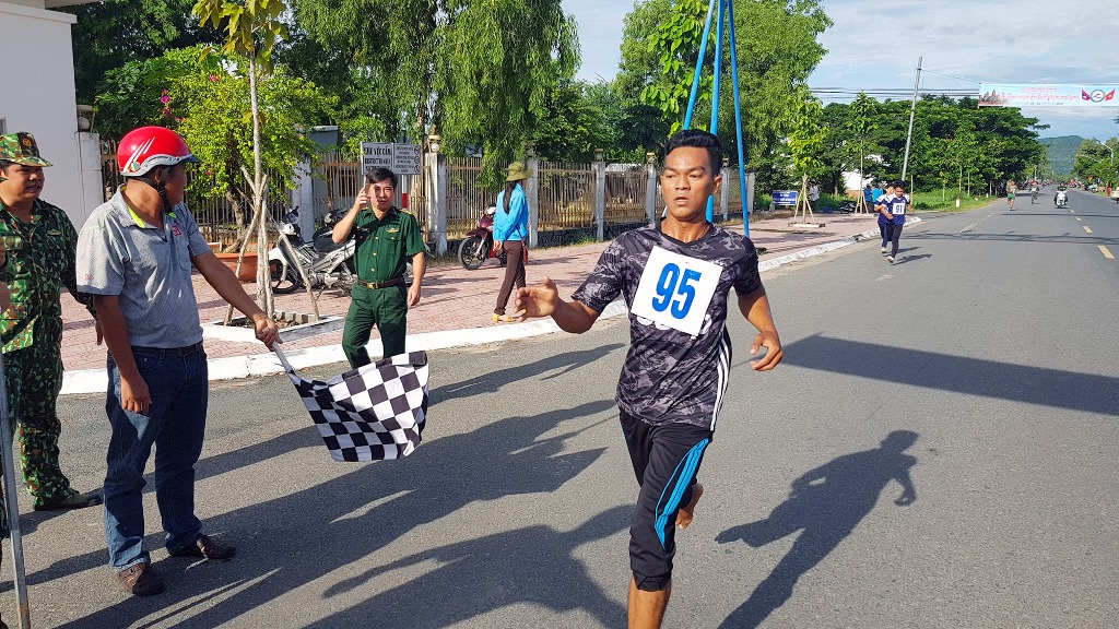 Hào hứng sân chơi thể thao cho tuổi trẻ