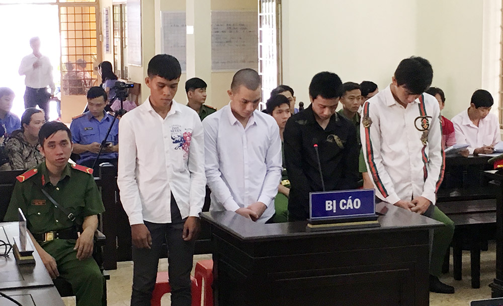 Mâu thuẫn nhỏ, thiếu kiềm chế phải ngồi tù 4 bị cáo tại phiên tòa