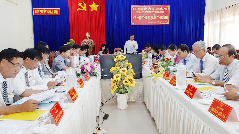 HĐND huyện Châu Phú tổ chức kỳ họp lần thứ 13 bất thường HĐND huyện Châu Phú tổ chức kỳ họp lần thứ 13 bất thường
