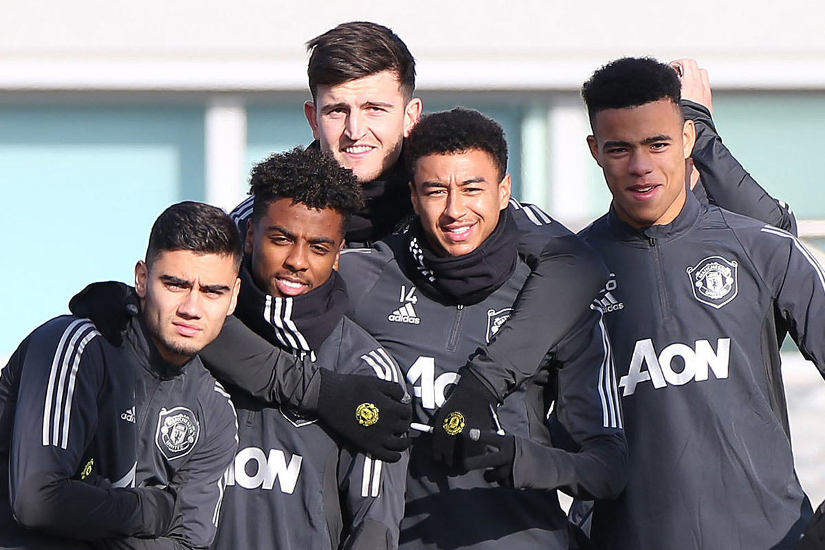 MU gặp cạm bẫy, Solskjaer chờ tinh thần Liverpool