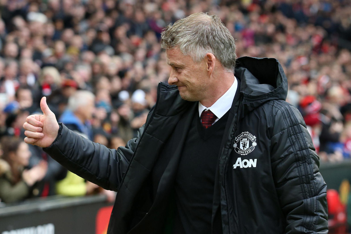 MU gặp cạm bẫy, Solskjaer chờ tinh thần Liverpool