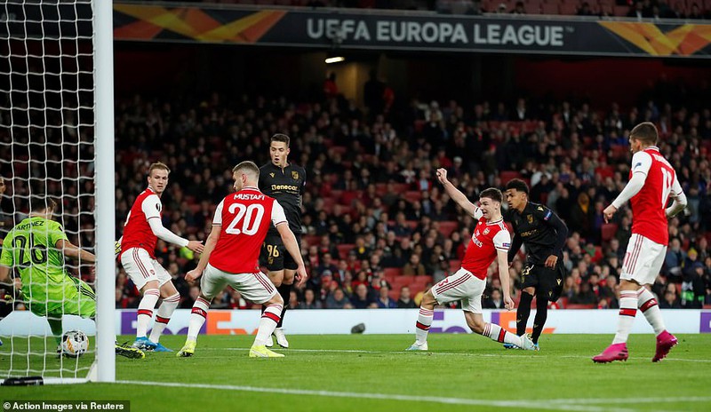 MU thắng nhờ phạt đền, siêu phẩm giúp Arsenal lội ngược dòng