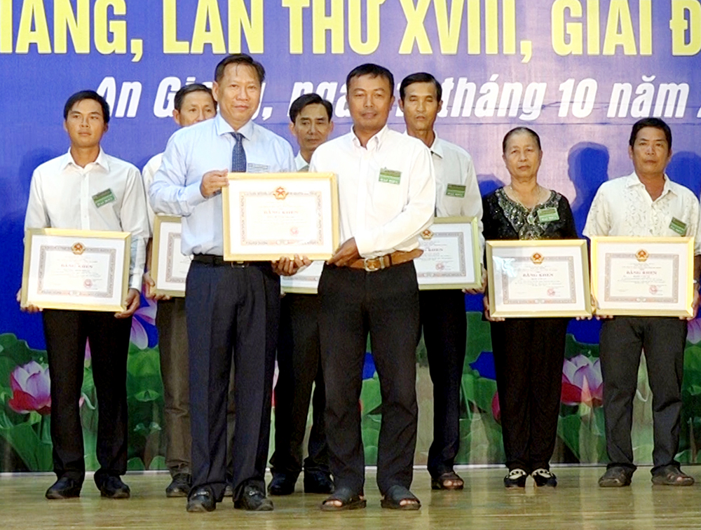 Lan tỏa phong trào nông dân sản xuất - kinh doanh giỏi