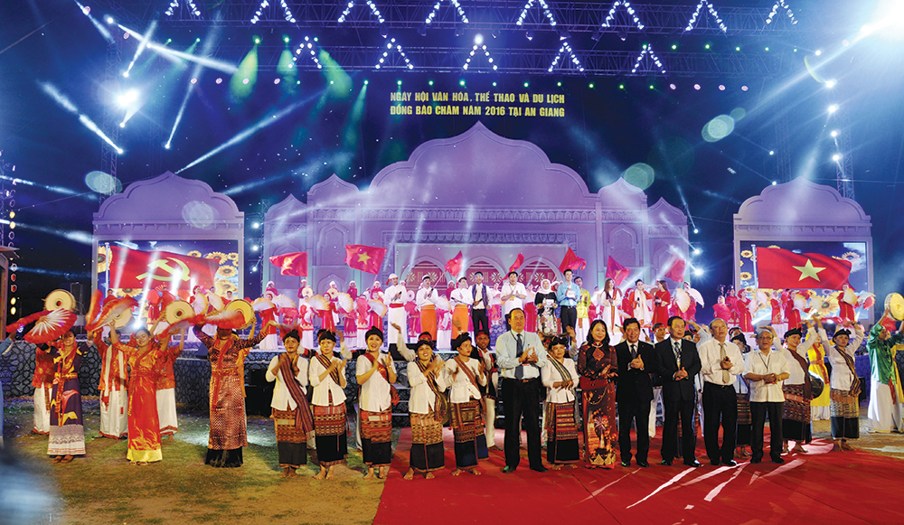 An Giang thực hiện tốt chính sách dân tộc An Giang thực hiện tốt chính sách dân tộc