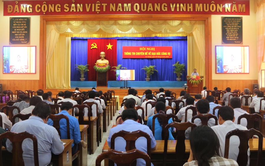 Kỳ 2: Chăm lo sự nghiệp “trồng người” của Đảng