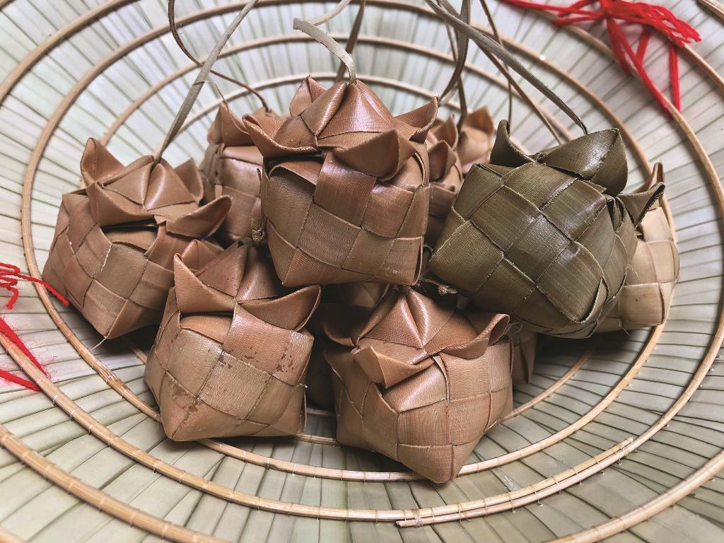 Về Bảy Núi thưởng thức bánh kà tum