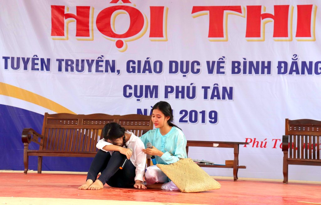 Sôi nổi hội thi tuyên truyền, giáo dục về bình đẳng giới ở Phú Tân