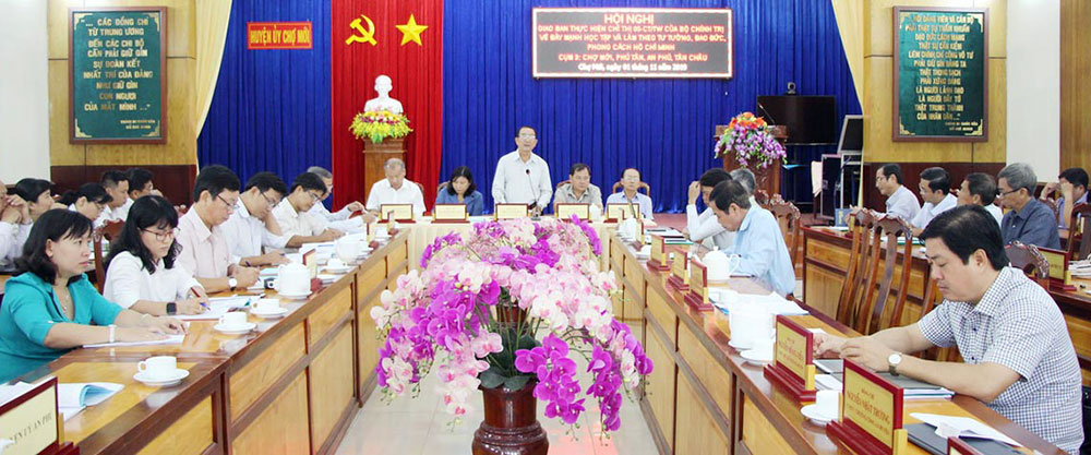 Chợ Mới: Giao ban việc thực hiện Chỉ thị 05 về “Đẩy mạnh việc học tập và làm theo tư tưởng, đạo đức, phong cách Hồ Chí Minh”