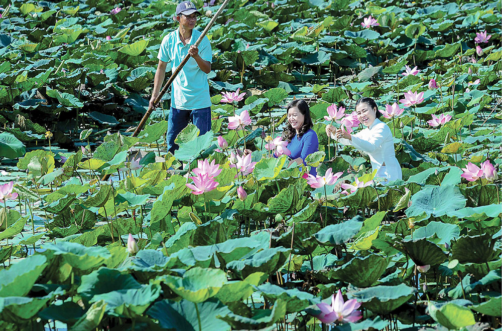 Nâng cao nhận thức, phát triển cộng đồng làm du lịch