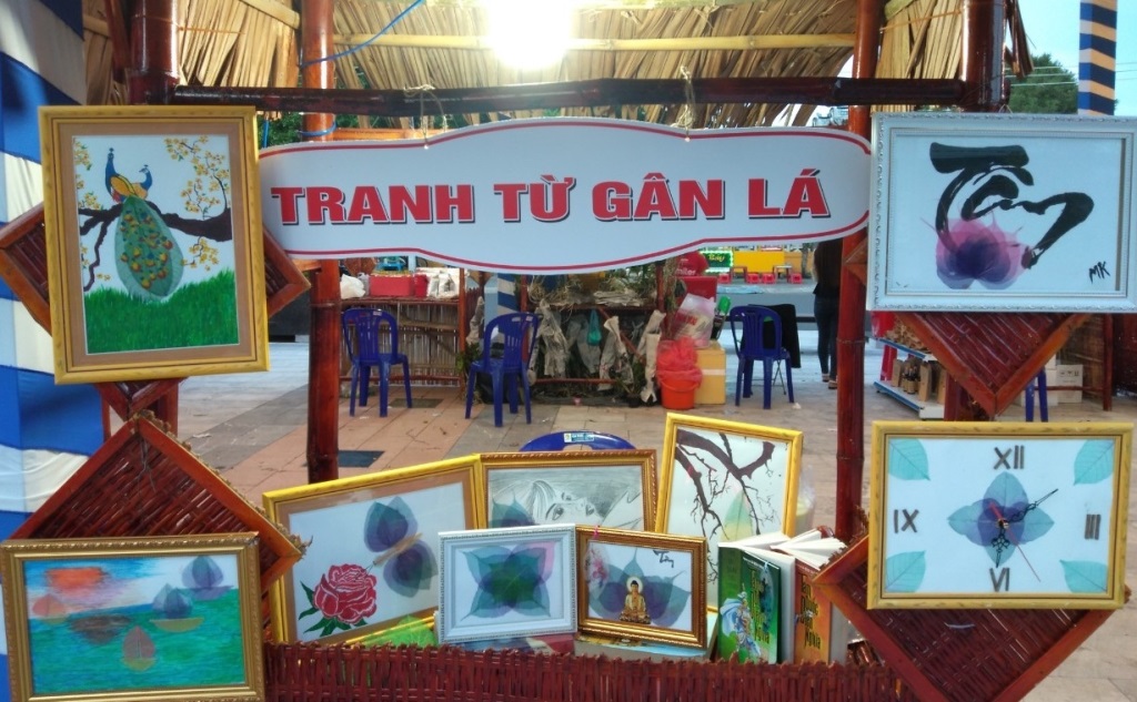Sáng tạo tranh từ gân lá