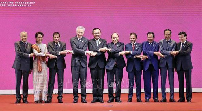 Việt Nam nhận chuyển giao vai trò Chủ tịch ASEAN 2020