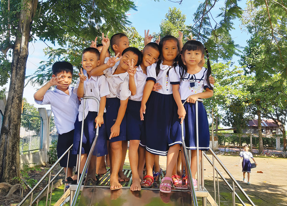 Chăm lo trẻ em vì một xã hội học tập phát triển toàn diện
