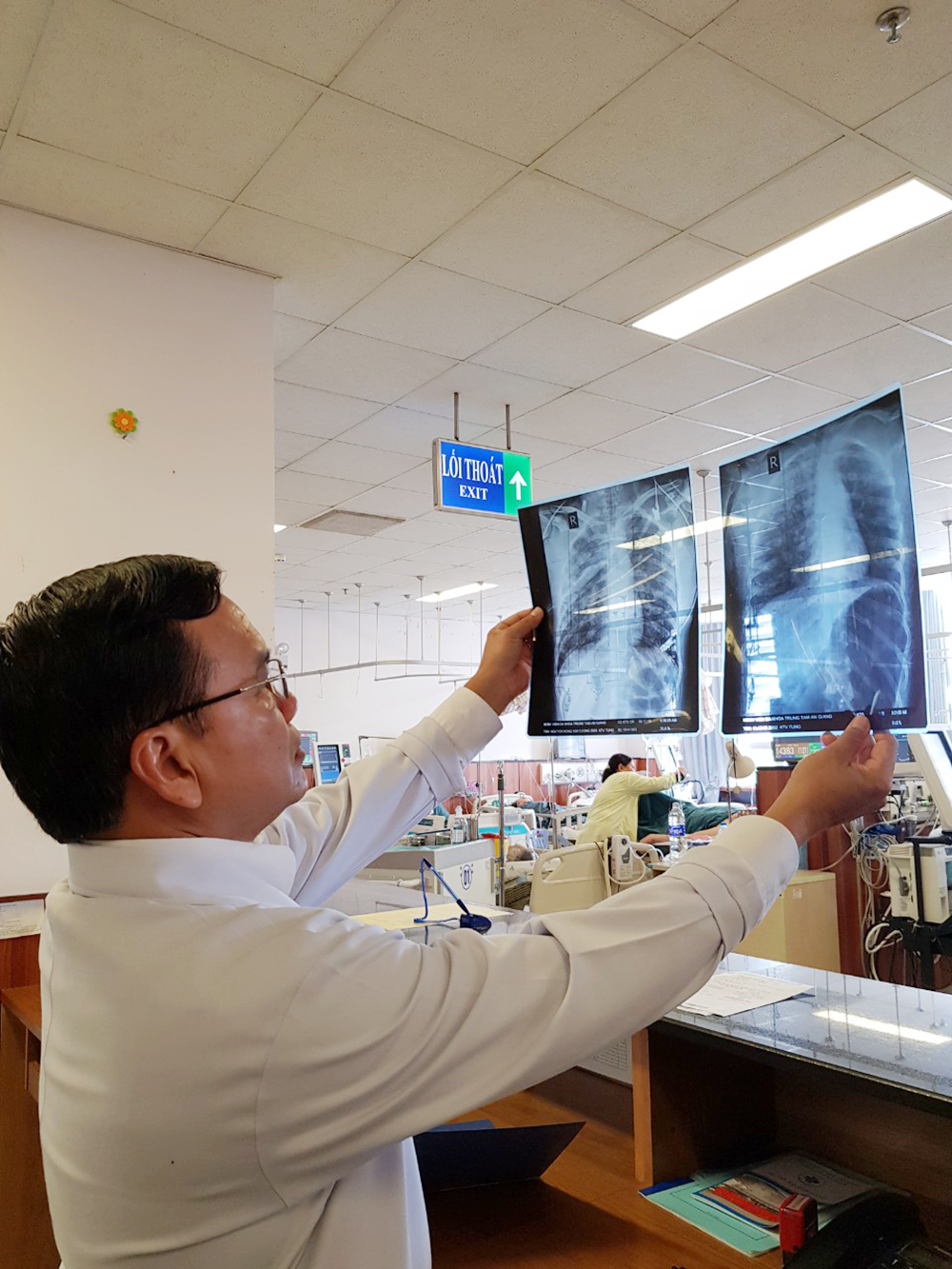 Cứu sống 2 học sinh Trường THPT chuyên Thoại Ngọc Hầu bị đuối nước Cứu sống 2 học sinh Trường THPT Chuyên Thoại Ngọc Hầu bị đuối nước