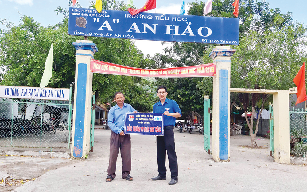 Hiệu quả mô hình cổng trường an toàn giao thông tại trường THPT số 1 Lào  Cai  Đài Phát thanh  Truyền hình Lào Cai