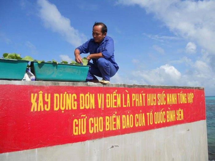 Trường Sa mùa biển động