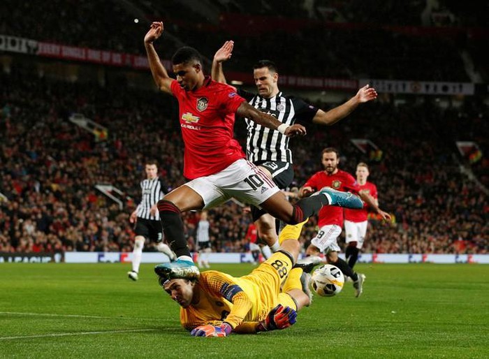 Tam phong M-A-M lập công, Man United đại thắng Europa League