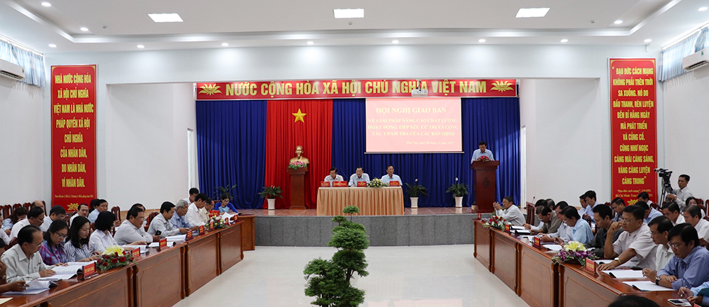 Nâng cao chất lượng hoạt động tiếp xúc cử tri và công tác thẩm tra của các ban HĐND Nâng cao chất lượng hoạt động tiếp xúc cử tri và công tác thẩm tra của các Ban HĐND