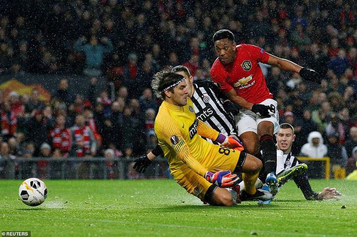 Tam phong M-A-M lập công, Man United đại thắng Europa League