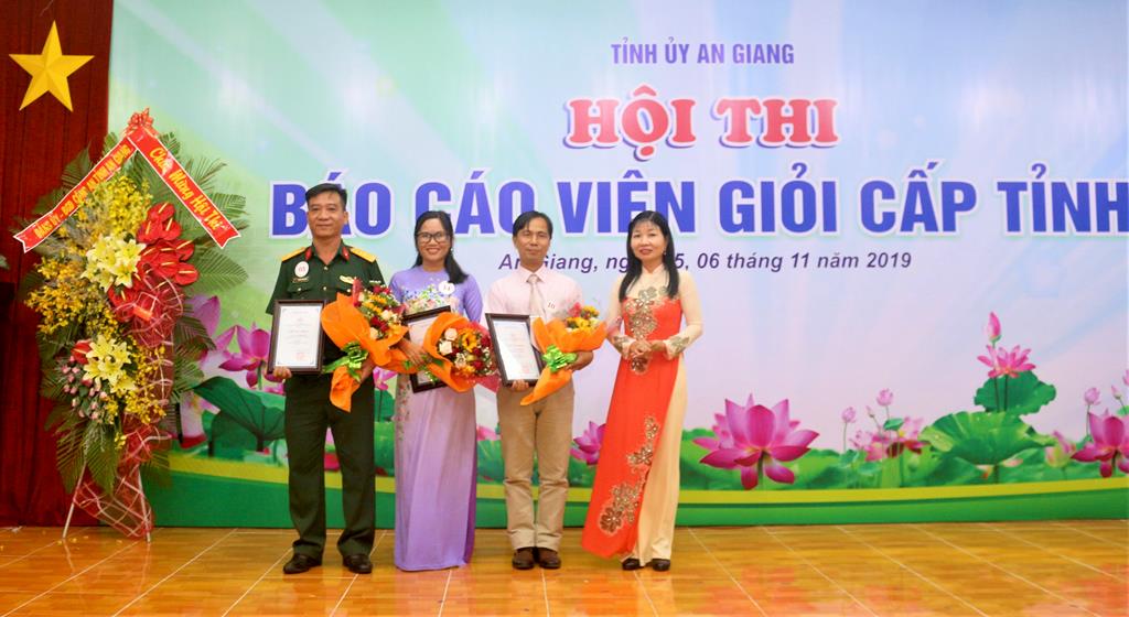 Hội thi Báo cáo viên giỏi cấp tỉnh năm 2019: Báo cáo viên Nguyễn Phú Khương xuất sắc đạt giải nhất